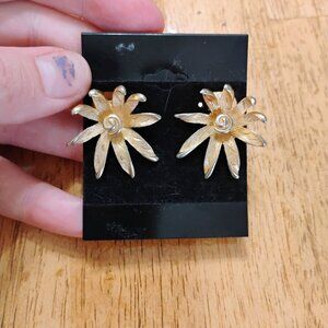 Vintage Kramer clip on earrings